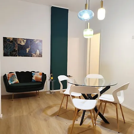 Apartamento Regina House Al Centro Di